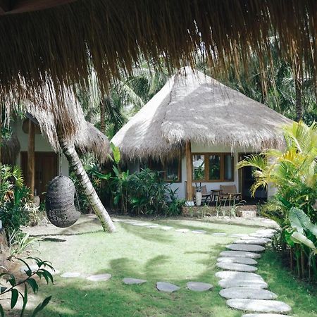 Готель Mana Eco Retreat Kuta  Екстер'єр фото