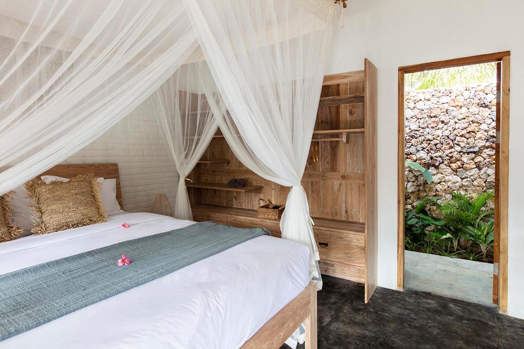 Готель Mana Eco Retreat Kuta  Екстер'єр фото