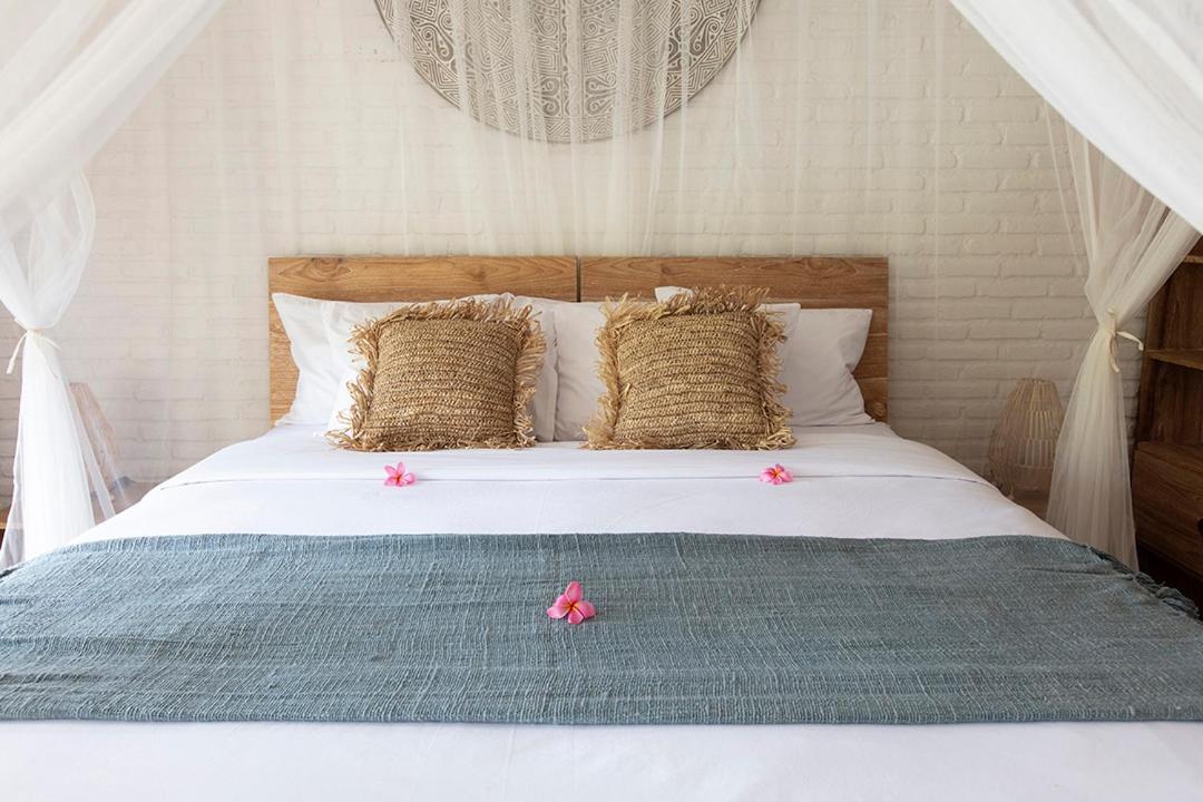 Готель Mana Eco Retreat Kuta  Екстер'єр фото