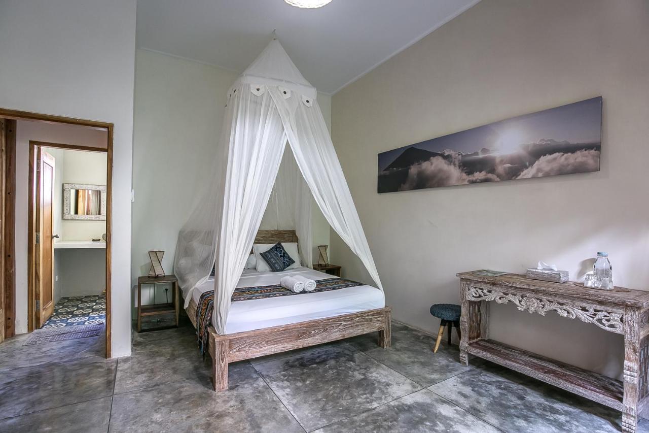 Готель Mana Eco Retreat Kuta  Екстер'єр фото